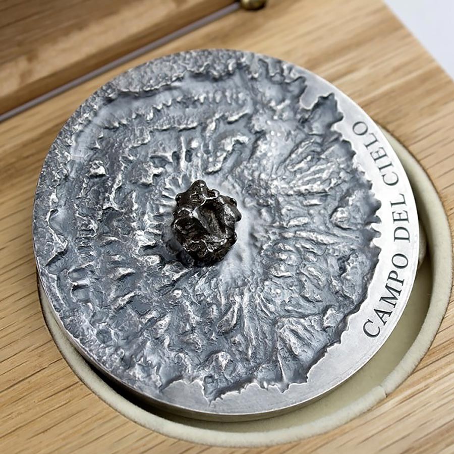 Republic of Chad CAMPO DEL CIELO Series METEORITE ART Silver coin 5000 Francs Inlay meteorite Ultra High Relief 2018 Antique finish 5 oz